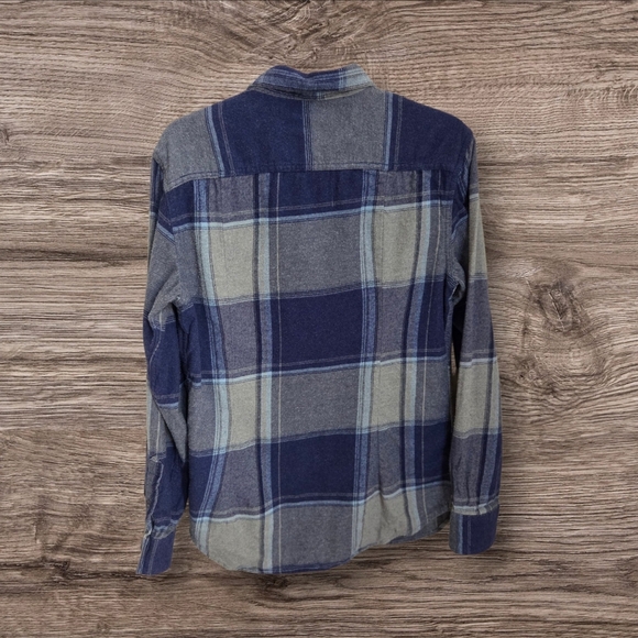 ⭐️Old Navy Mens Blue and Gray Casual Button Down Flannel Shirt Size Small - Picture 2 of 6